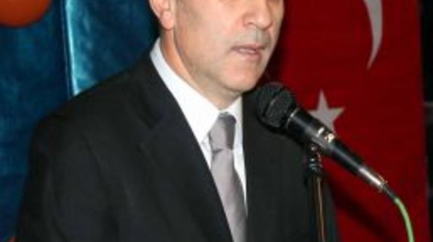 &Ccedil;akıroğlu yeniden başkan