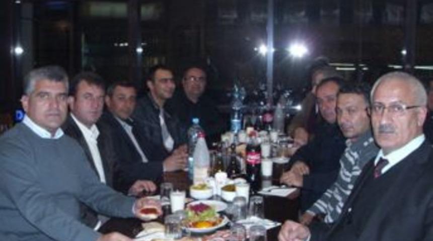 Elbeyli&rsquo;deki t&uuml;m &ouml;ğretmenler yemekte buluştu