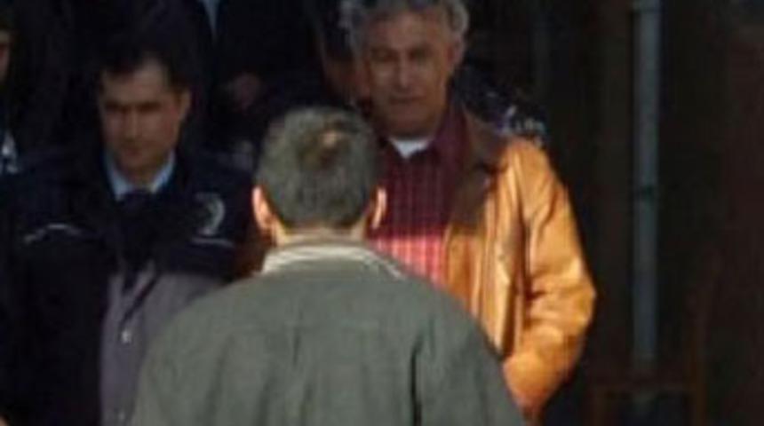 Kelep&ccedil;eyi kırdı, &ccedil;orbacıda yakalandı