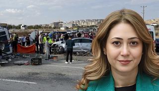 MHP konvoyunda kaza! Milletvekili Zuhal Karako&ccedil; yaralandı, 1 kişi vefat etti