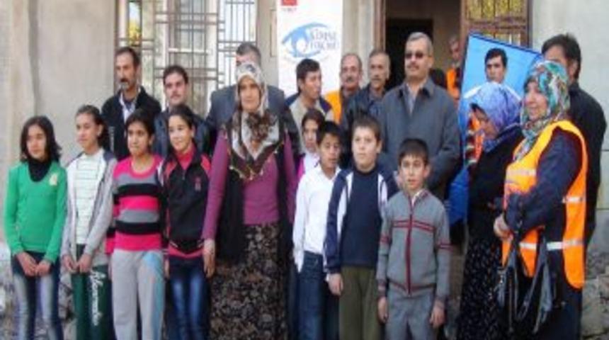 Kimse Yok Mu Derneği'nden sanayicilere 'depremzedelere iş verin' &ccedil;ağrısı