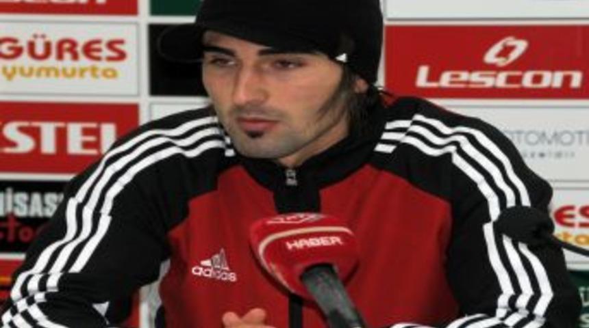 Manisaspor Teknik Direkt&ouml;r&uuml; &Ouml;zdeş: 12 haftada 22 puan gururlandırdı