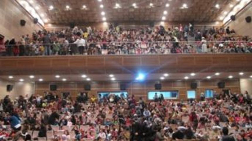 &ldquo;Şirinler&rdquo; sevgisi salona sığmadı