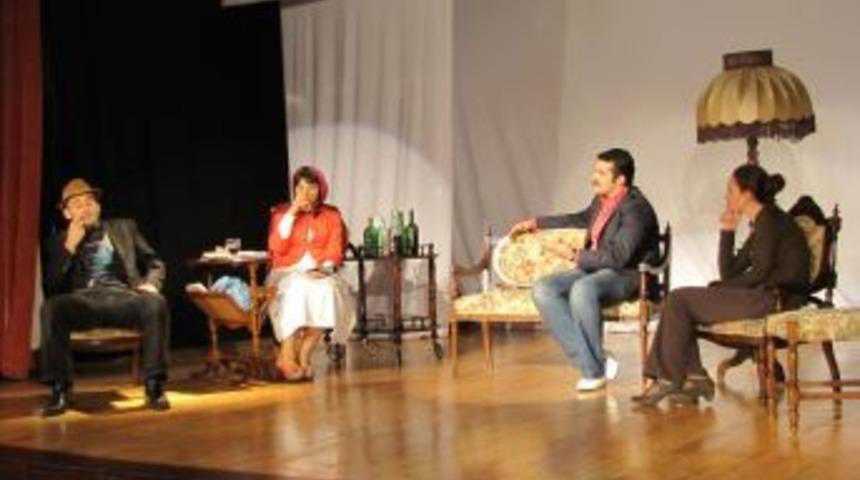 &lsquo;Vaveyla&rsquo; oyununun galası yapıldı