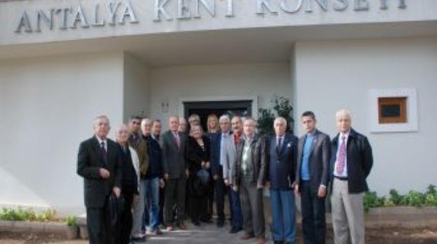 Kent Konseyi &uuml;yeleri 100. Yıl'a stadyum yapılmasını istemiyor