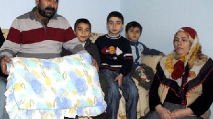 İ&ccedil;i altın dolu yastığı Van'a g&ouml;nderdiler