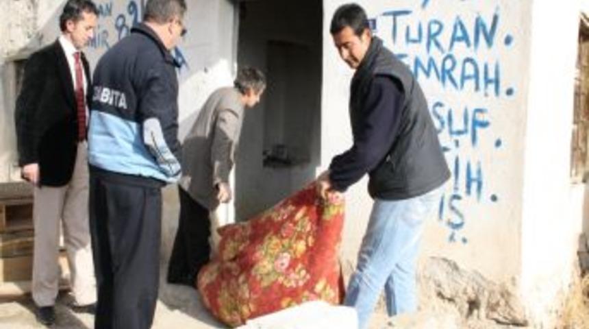 Altı &ccedil;ocuk sahibi ama kimsesiz