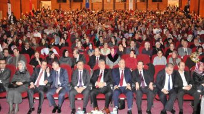 Mevlana'yı anma programına yoğun ilgi