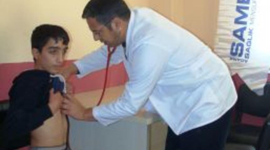 SAMEDER 100 &ouml;ğrenciyi sağlık taramasından ge&ccedil;irdi