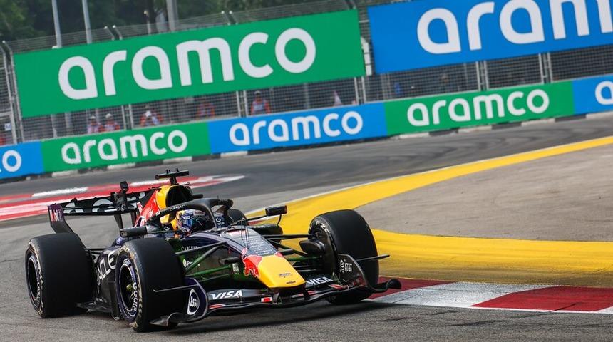 Singapur Grand Prix'sinin galibi Max Verstappen!