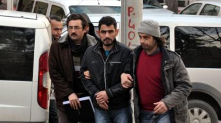 &Uuml;&ccedil; ilde uyuşturucu operasyonu