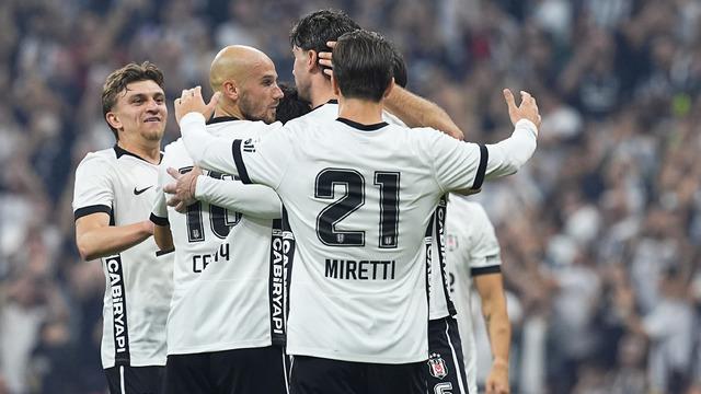 Beşiktaş evinde hata yapmadı! Siyah-Beyazlılar Kocaelispor'u 2-1 ile geçti