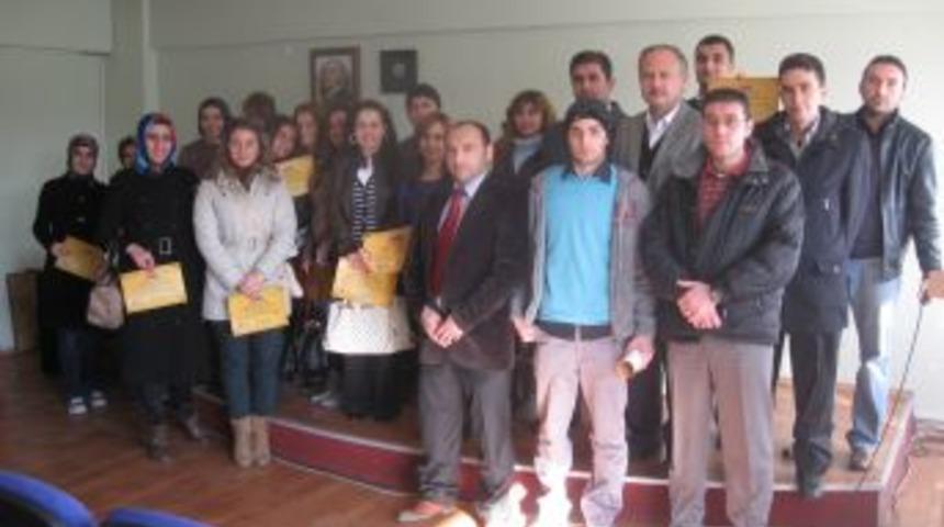 Satış ve pazarlama kursunu tamamlayan 30 kişi sertifikasını aldı