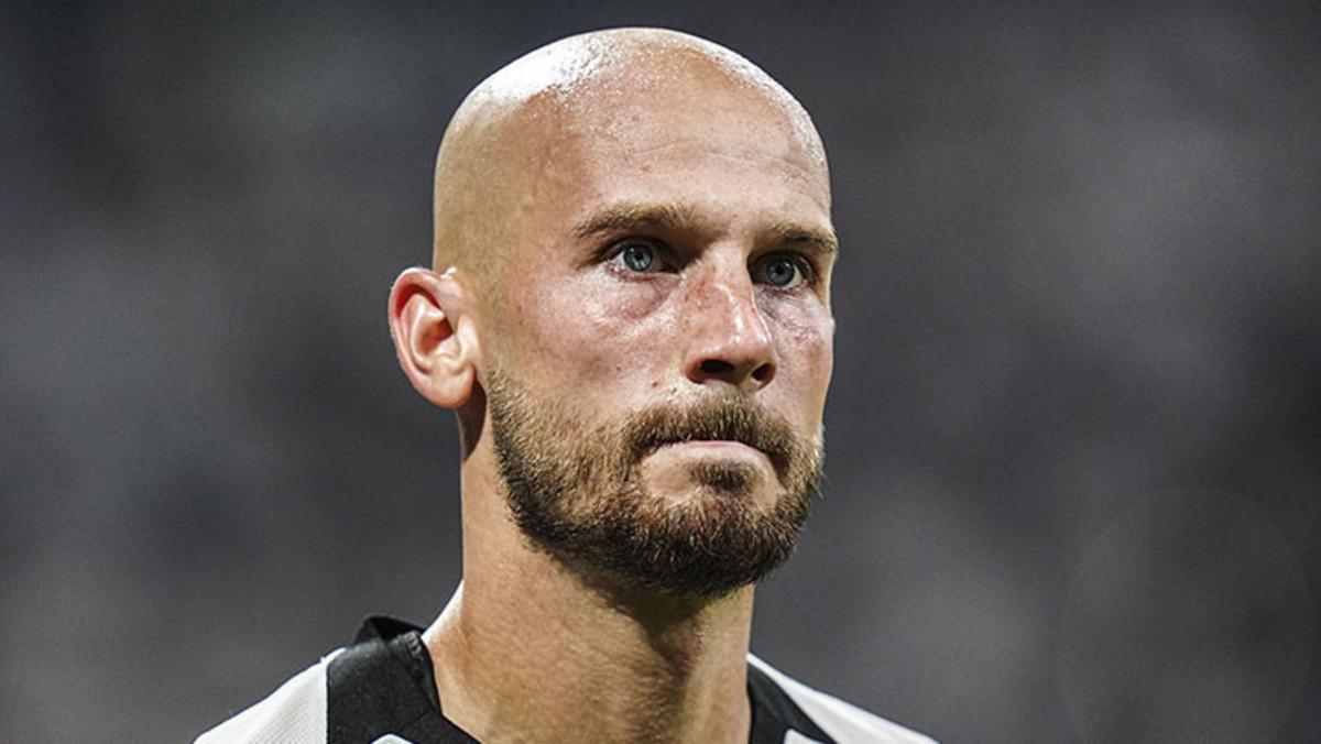 Beşiktaş a yıldız isimden kötü haber! Avrupa maçında yok 1