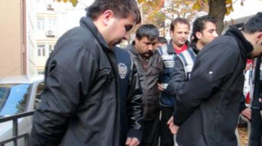 Kont&ouml;r dolandırıcıları yakalandı