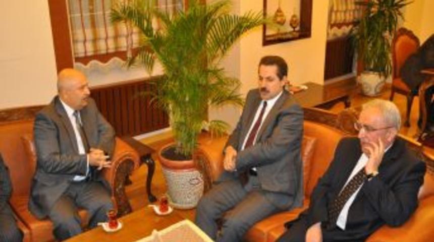 Bakan &Ccedil;elik: Ankara&rsquo;dan bakınca Adıyaman ve Şanlıurfa farklı g&ouml;r&uuml;n&uuml;yor