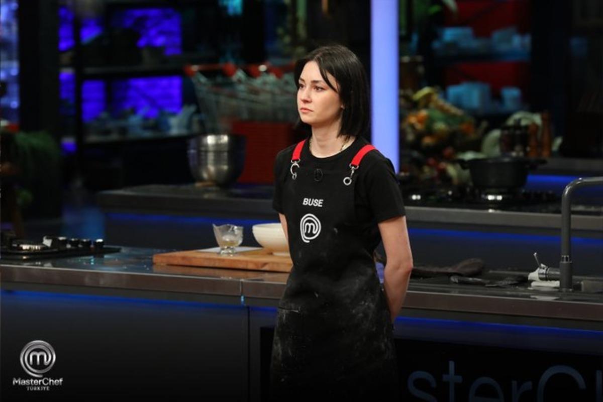 11 Ekim MasterChef te kim elendi? Buse mi Kübra mı gitti? 2