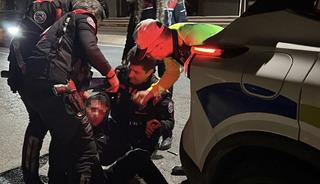 Kayseri'de 18 yaşındaki k&uuml;&ccedil;&uuml;k s&uuml;r&uuml;c&uuml; polisin dur ihtarına uymadı, yediği cezayı duyunca sinir krizi ge&ccedil;irdi