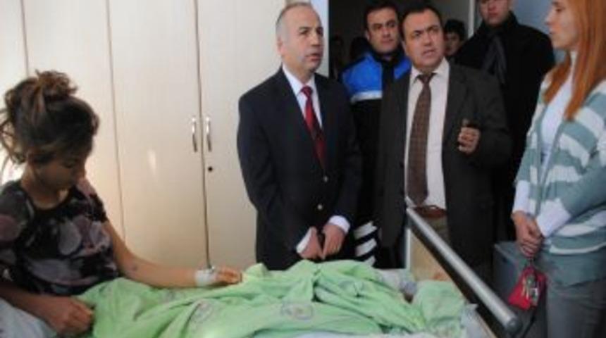 İzinsiz g&ouml;steride yaralanan vatandaşı emniyet amirleri ziyaret etti