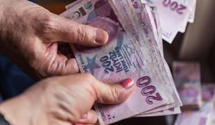 Emekliler i&ccedil;in rakamlar g&uuml;ncellendi! Bankalar sıraya girdi: 35 bin TL'ye hemen hesaplara yatırılıyor
