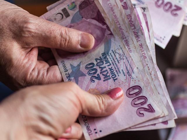 Emekliler i&ccedil;in rakamlar g&uuml;ncellendi! Bankalar sıraya girdi: 35 bin TL'ye hemen hesaplara yatırılıyor