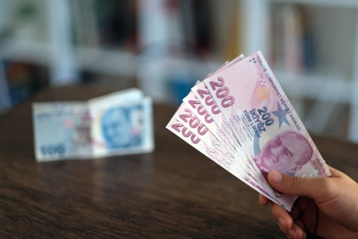 Emekliler i&ccedil;in rakamlar g&uuml;ncellendi! Bankalar sıraya girdi: 35 bin TL ye hemen hesaplara yatırılıyor 6