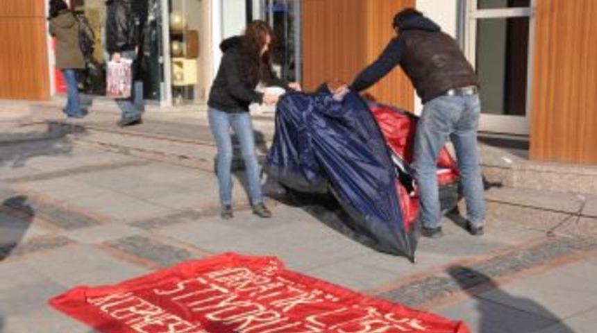 İzinsiz &ccedil;adır kurmak isteyen 3 kişi g&ouml;zaltına alındı