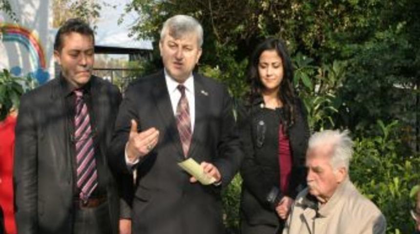 Her şehide bir ağa&ccedil; kampanyası başladı