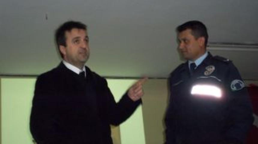 Erzin'de polislere 'etkili iletişim' semineri verildi