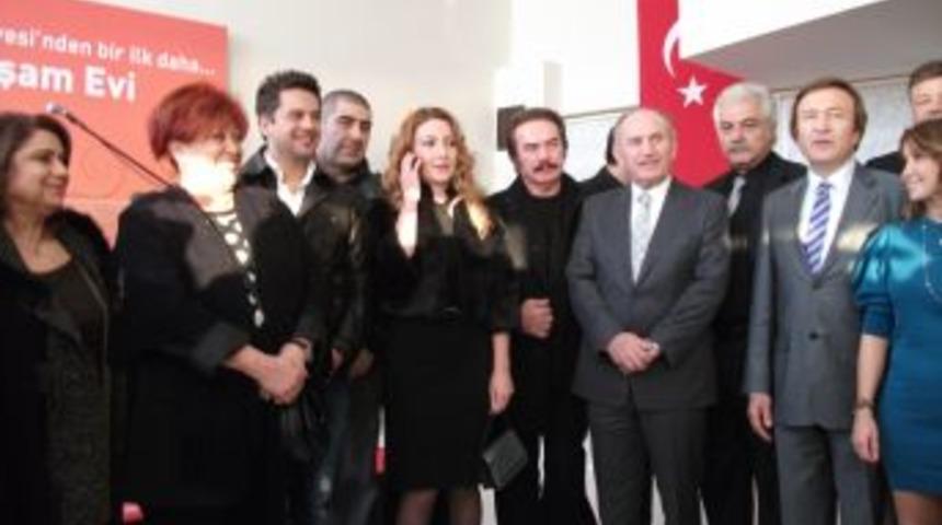 Sanat&ccedil;ılara yaşlılıklarını 'Yaşam Evi'nde ge&ccedil;irecek