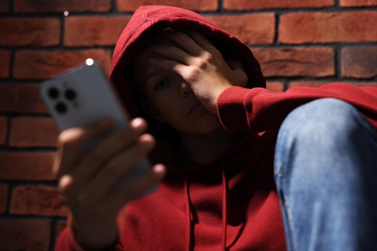 Kaydırdıkça ölüm yaklaşıyor: 2,8 milyon yıl depresyona sokuyor, ömürden 240 bin yıl yiyor 1