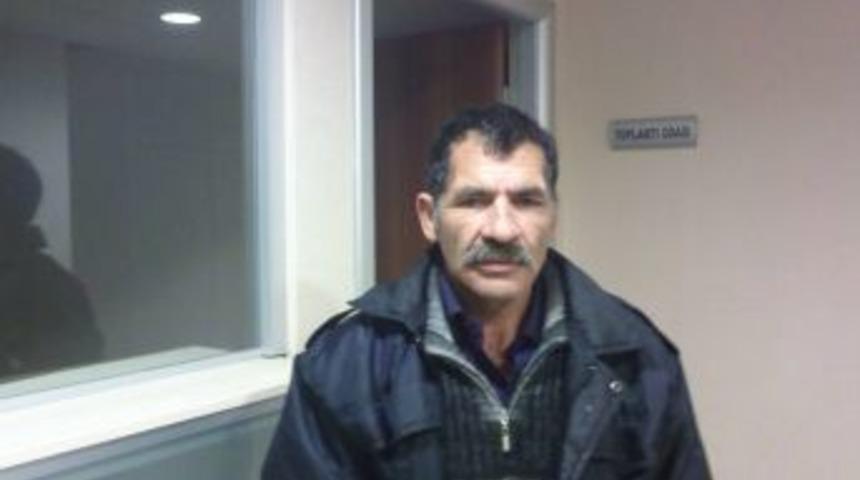 Cami hırsızı g&uuml;venlik kameralarında