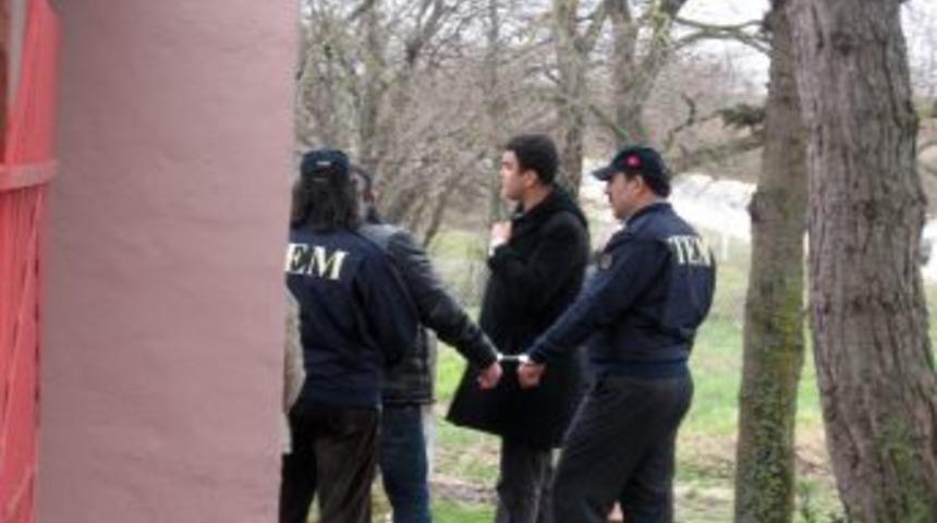 &Ccedil;arkın emniyetten ayrıldı