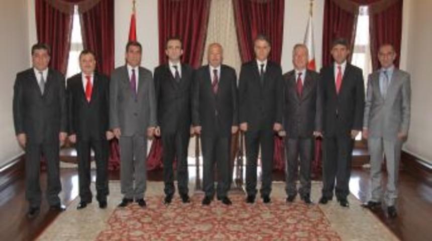 Hayırsever Melek İpek&rsquo;ten eğitime 5 milyon TL&rsquo;lik yeni katkı