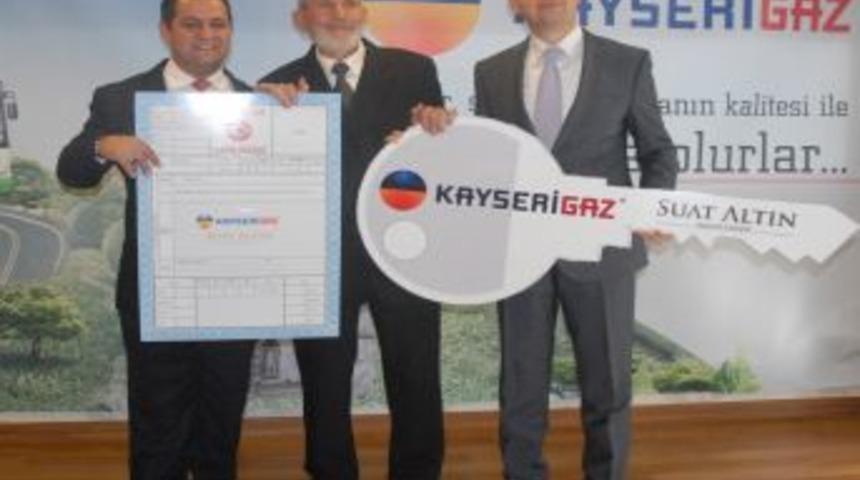 Doğalgaz abonesi oldu, ev kazandı