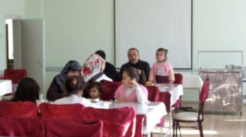 Şuhut, depremzedelere kucak a&ccedil;tı