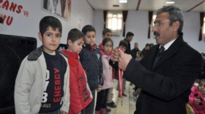 Satran&ccedil; turnuvasında 215 kişi yarıştı