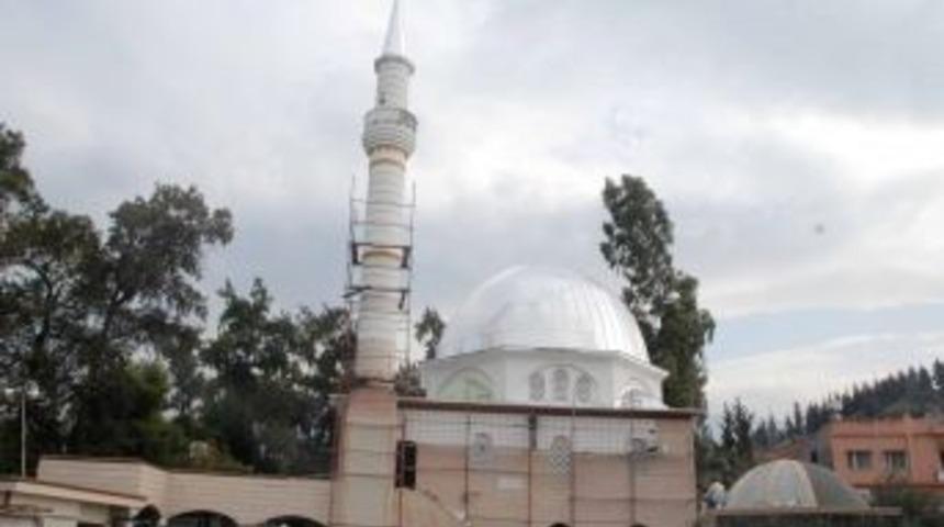 Konyalı nakkışlar, Numune Camii'ni kilim gibi dokuyor