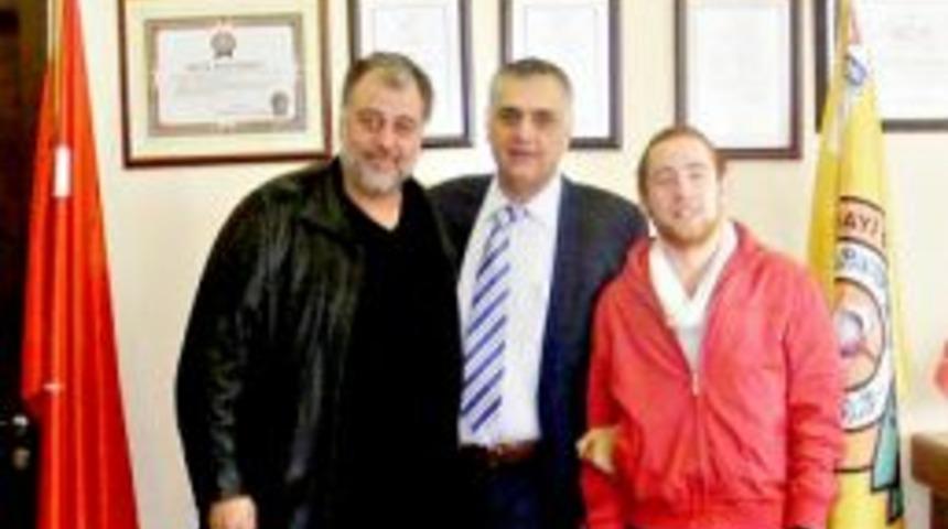 Sanat&ccedil;ılar Alkan ve Kızılay ATSO&rsquo;yu ziyaret etti