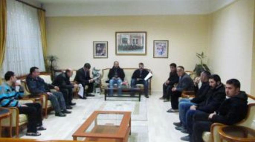 Kars&rsquo;ta, kamu tesislerine 84 depremzede yerleştirildi