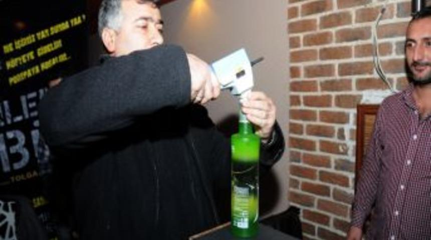 Polis, üniversite çevresinde kuş uçurtmuyor