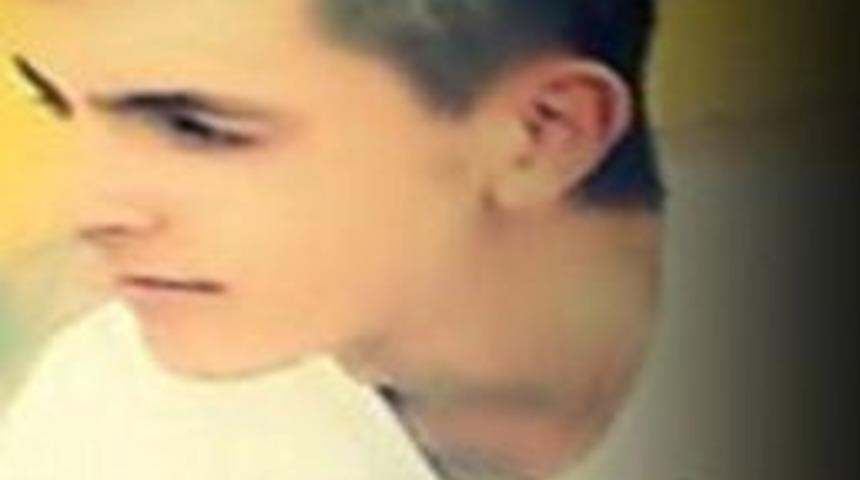 Su atma şakasından &ccedil;ıkan kavga, &ouml;ğrenciyi g&ouml;z&uuml;nden etti