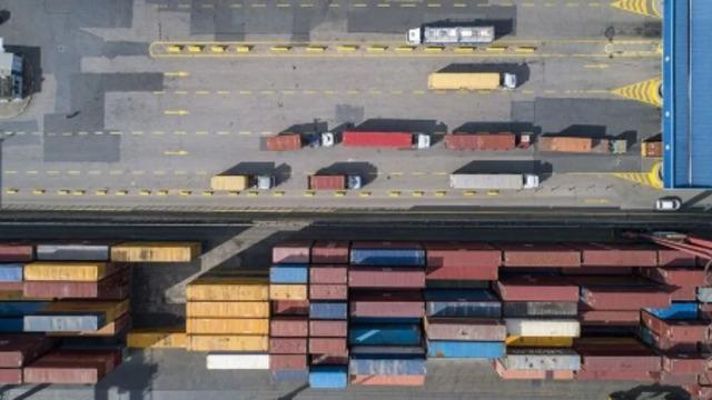 Rusya'nın dış ticaret fazlası 8 ayda yüzde 16,4 arttı