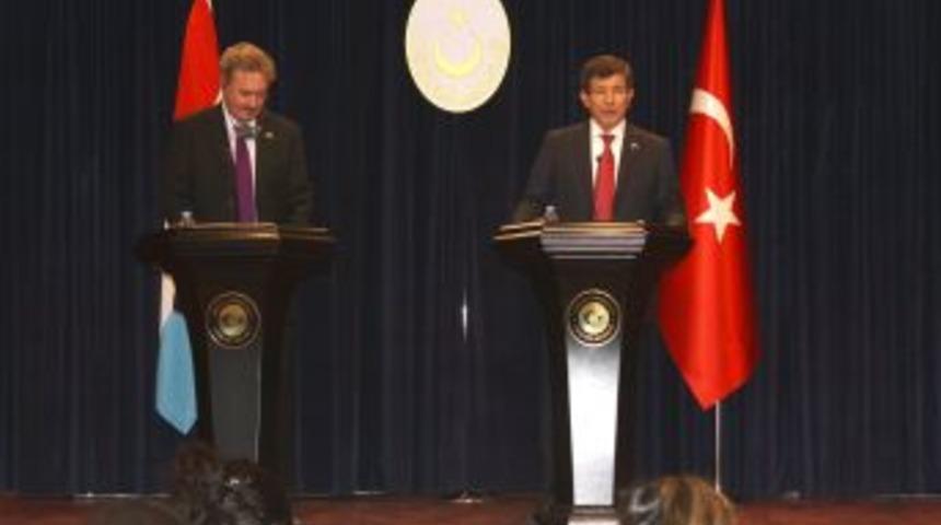 Davutoğlu: Su ve halkı etkileyecek yaptırımlar g&uuml;ndemimizde değil