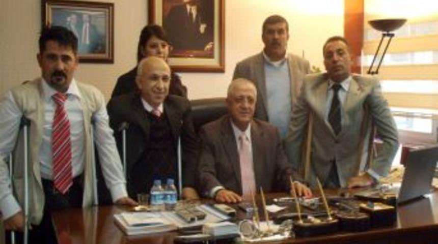 Bedensel Engelliler Derneği'nden Esnaf Ve Sanatkarlar Odası'na ziyaret