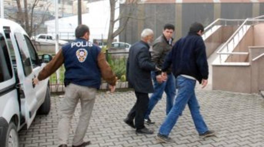 Sahte parayla alışveriş yapan 2 kişi adliyeye sevk edildi