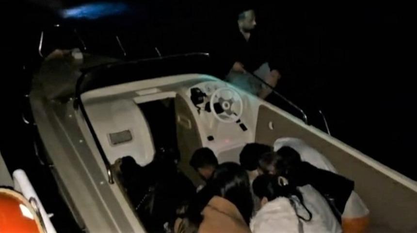 Bodrum&rsquo;da 15 d&uuml;zensiz g&ouml;&ccedil;men yakalandı: 2 g&ouml;zaltı