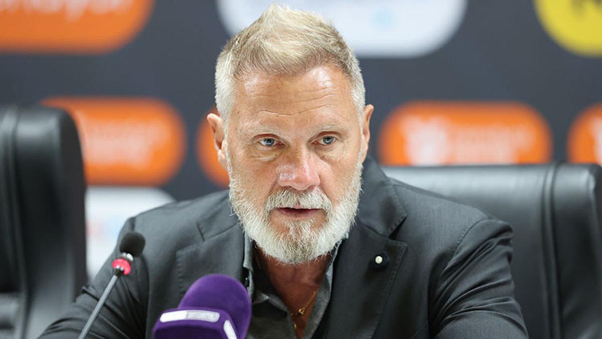 Süper Lig de bir hoca daha kovuldu! Sadece 8 ay sürdü 1