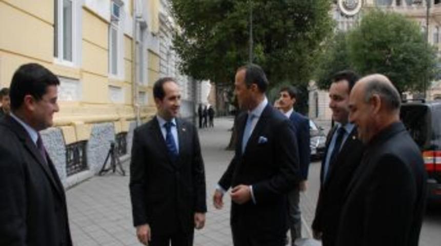 Sarp g&uuml;mr&uuml;ğ&uuml;nde T&uuml;rkiye-G&uuml;rcistan arasında sınır g&ouml;r&uuml;şmesi