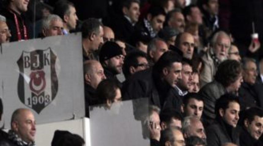 Tayfur Havut&ccedil;u, İn&ouml;n&uuml; Stadı'nda ma&ccedil;ı izledi